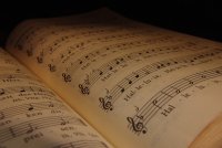 hymn-book-7049937_640 © pixabay